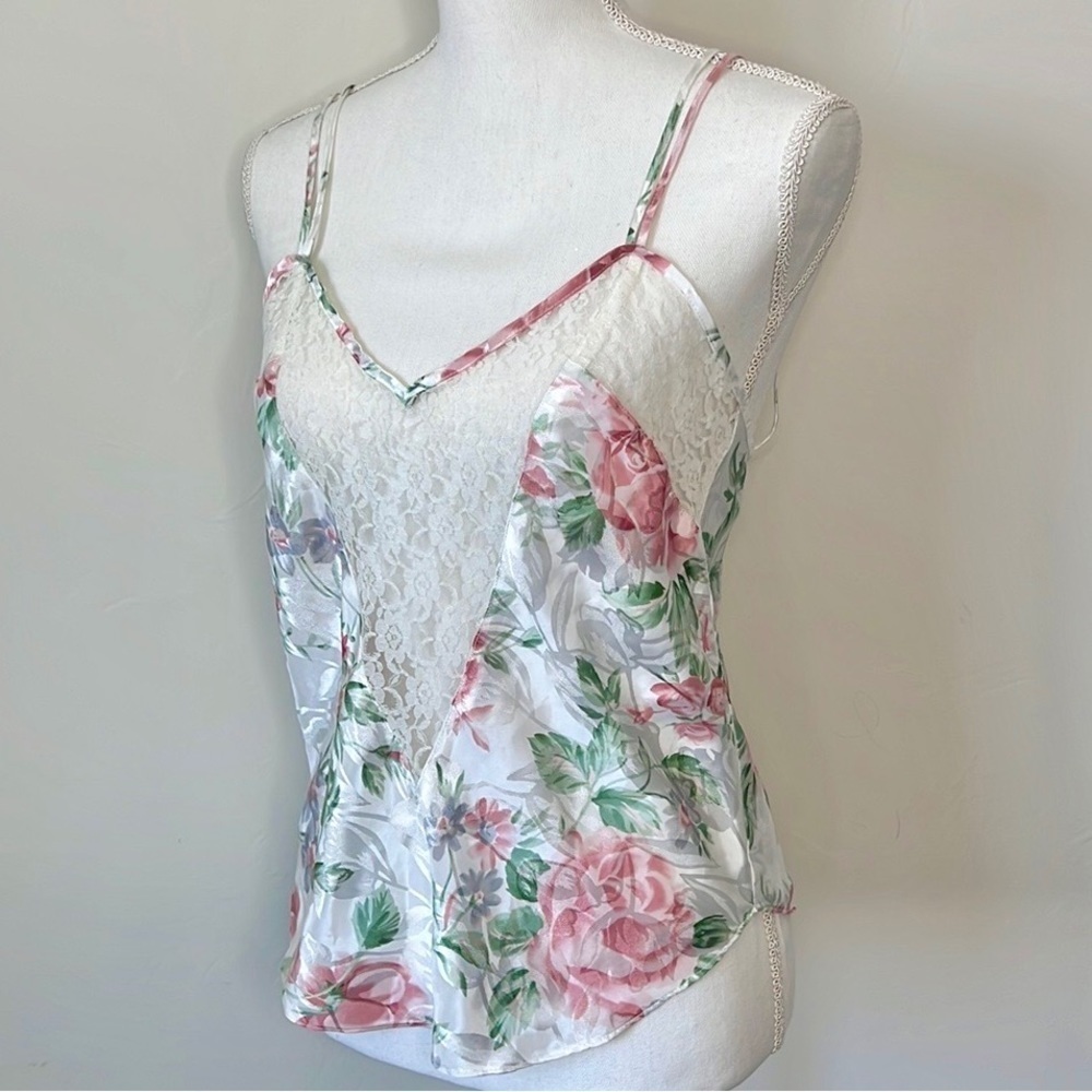 3/$30 🔥 Vintage Floral Camisole
